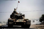 Postupujúci turecký tank. Zdroj: www.military.com