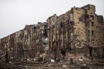 Zničená budova v Donecku. Zdroj: www.informator.lg.ua